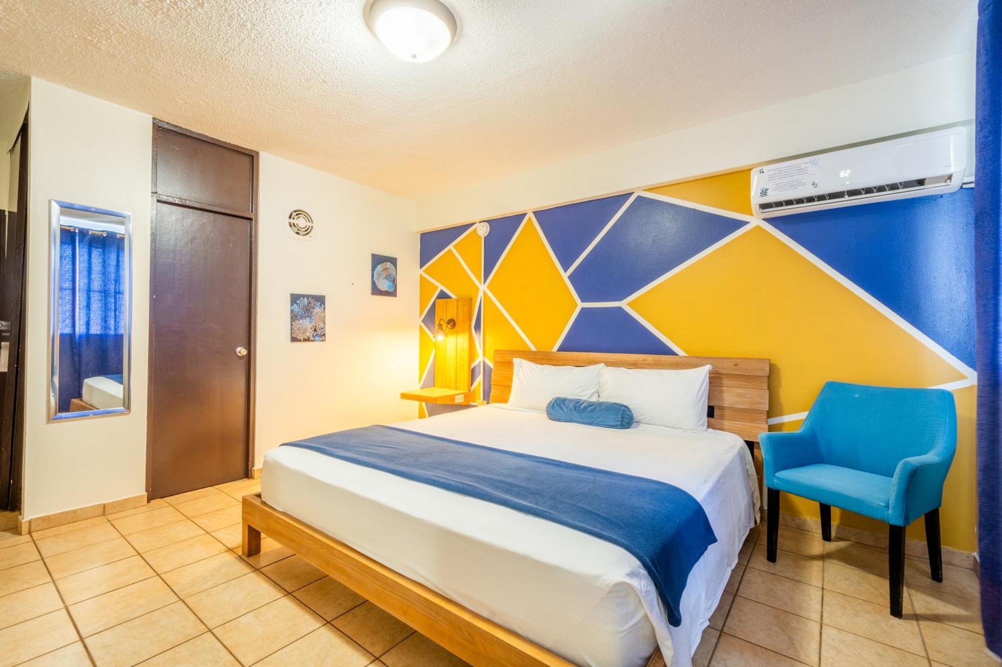 West Coast Inn'S Бокерон Екстериор снимка